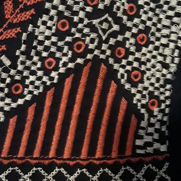 Top - Picture 2 of 2